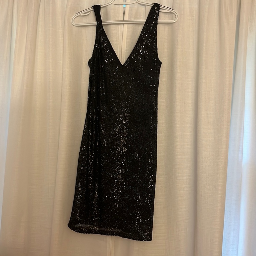 H&M V-neck Sequined Dress size S in Black NWT
